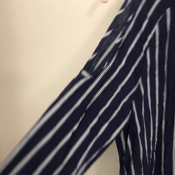 Blouse - Picture 2 of 6